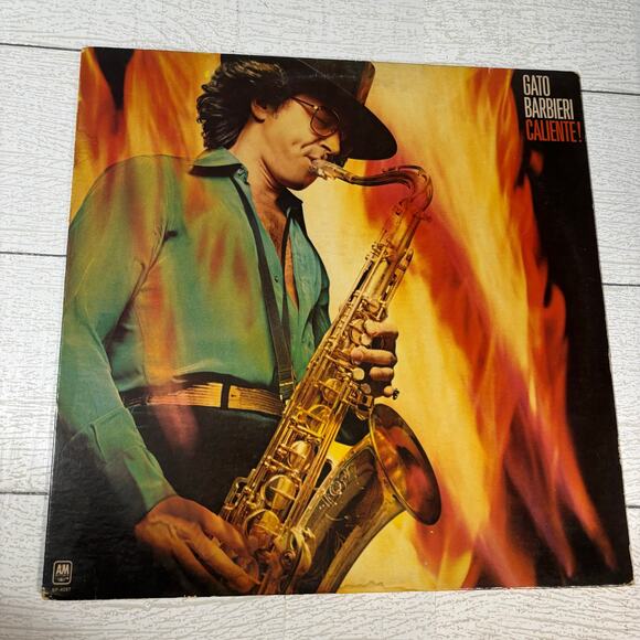 Vintage Gato Barbieri Caliente! Vinyl Album - Picture 1 of 9